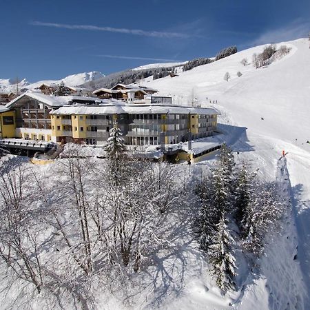 Hotel Residenz Hochalm - Ski In - Ski Out Saalbach-Hinterglemm Exteriör bild